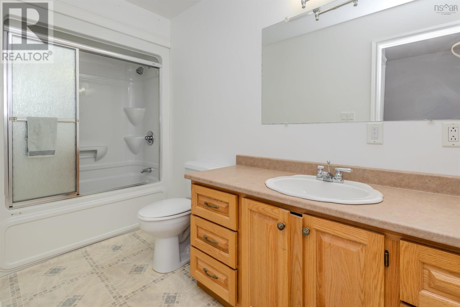 103 Paradise Road Property Photo 25