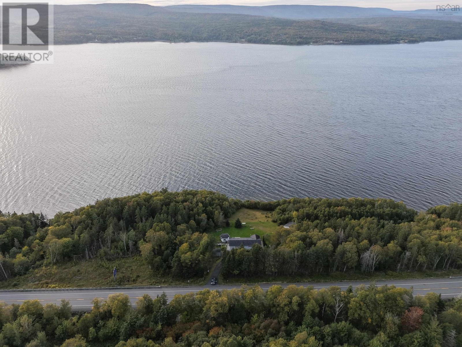 Highway 105 Property Photo 14
