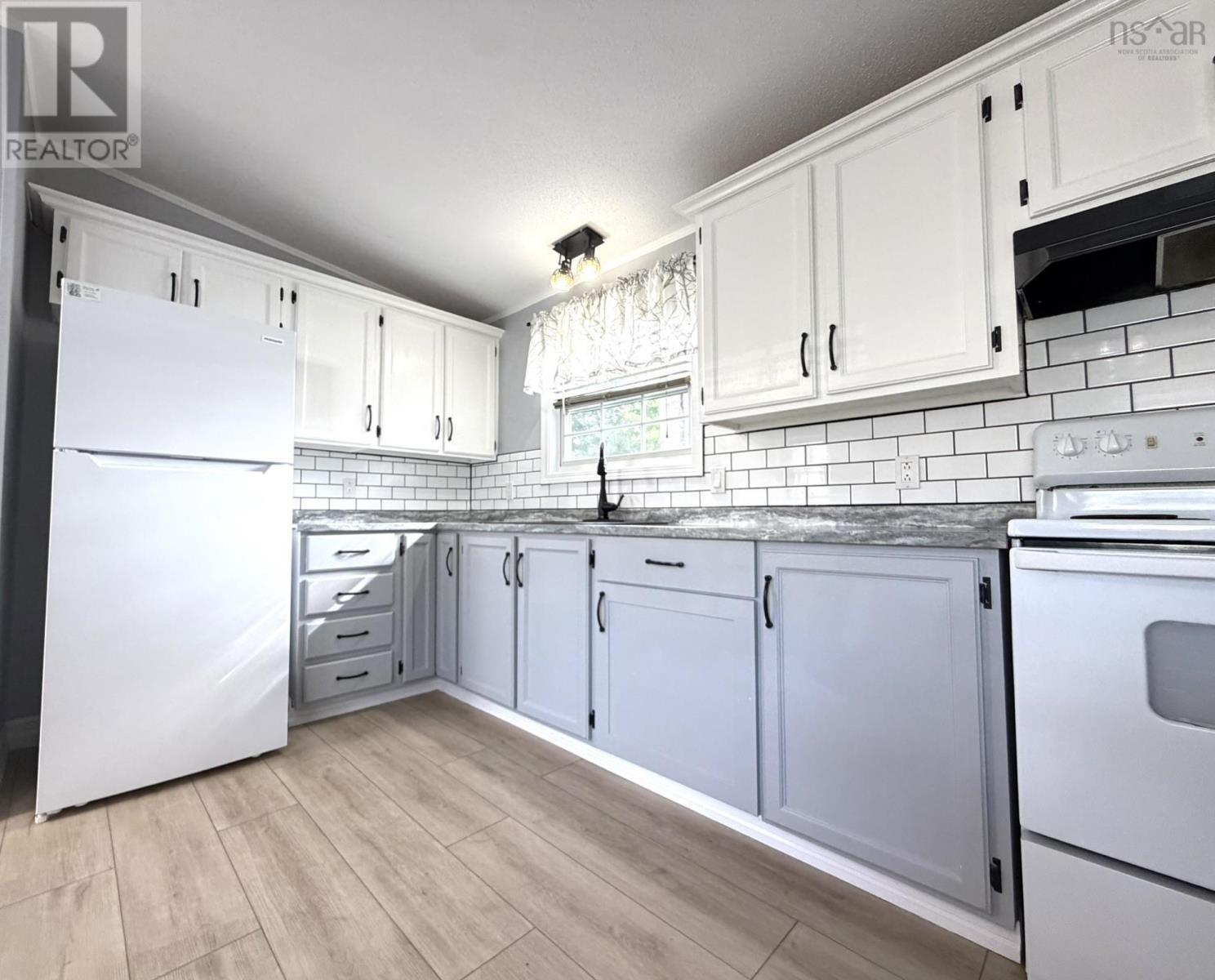 24 Seventh Street Property Photo 10