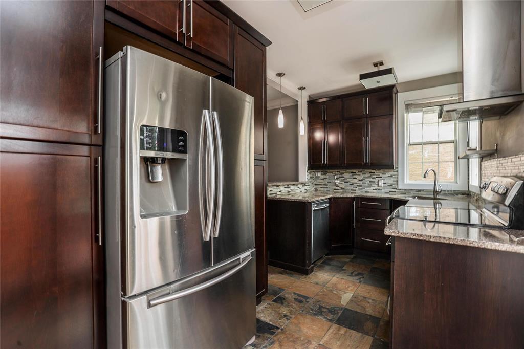 480 Jefferson Avenue Property Photo 10