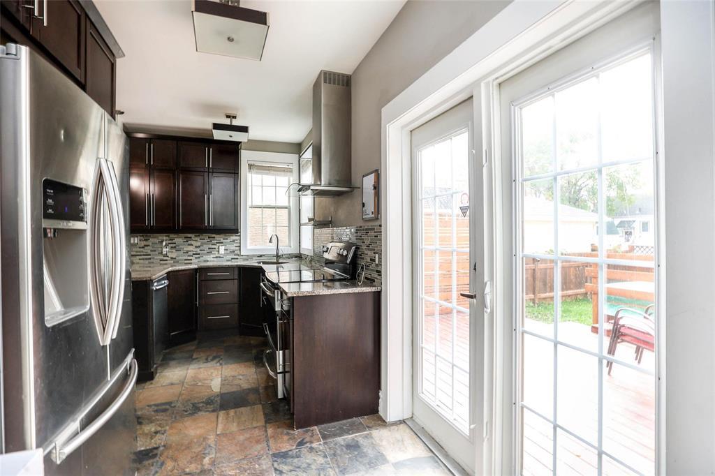 480 Jefferson Avenue Property Photo 11