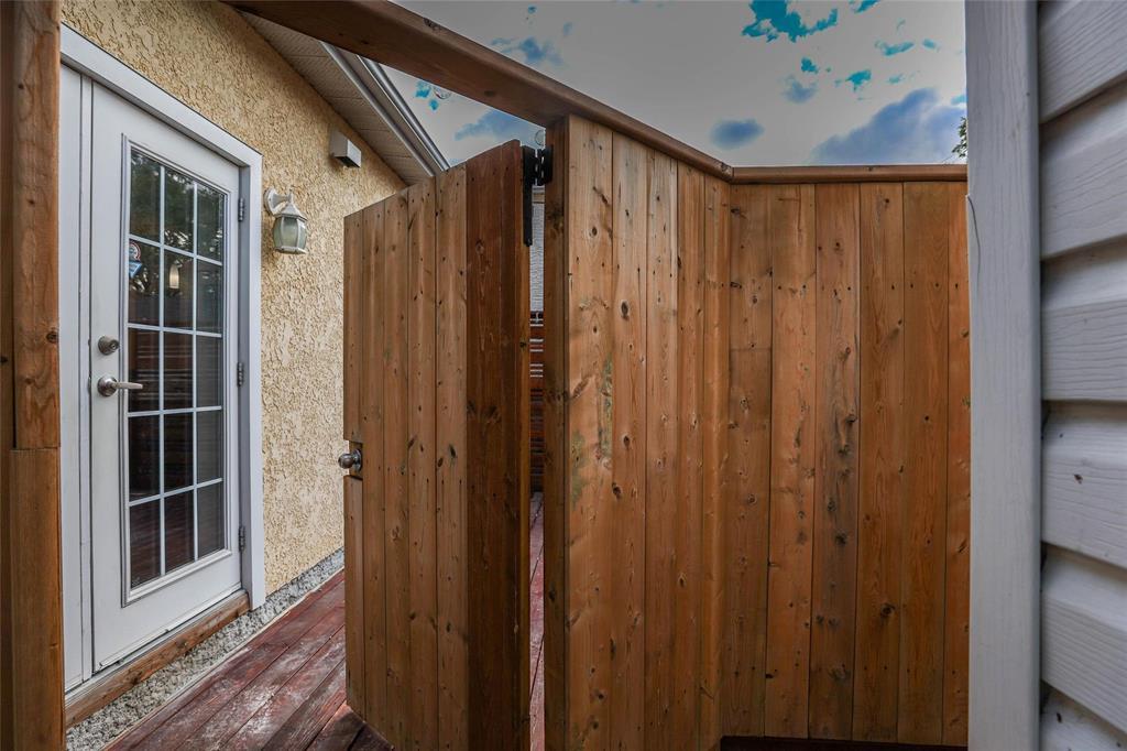 480 Jefferson Avenue Property Photo 33