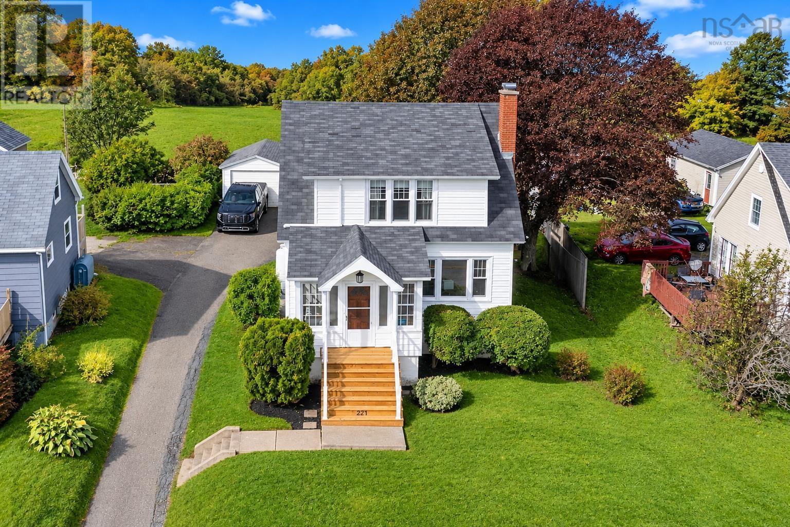 221 Westmount Road