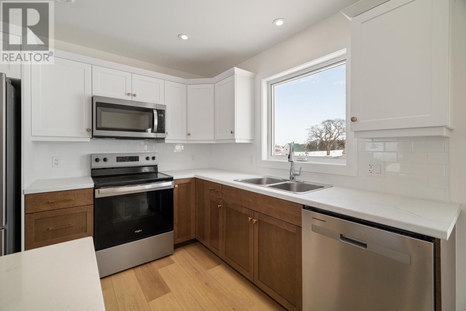 24-8 Donagh Road Property Photo 11
