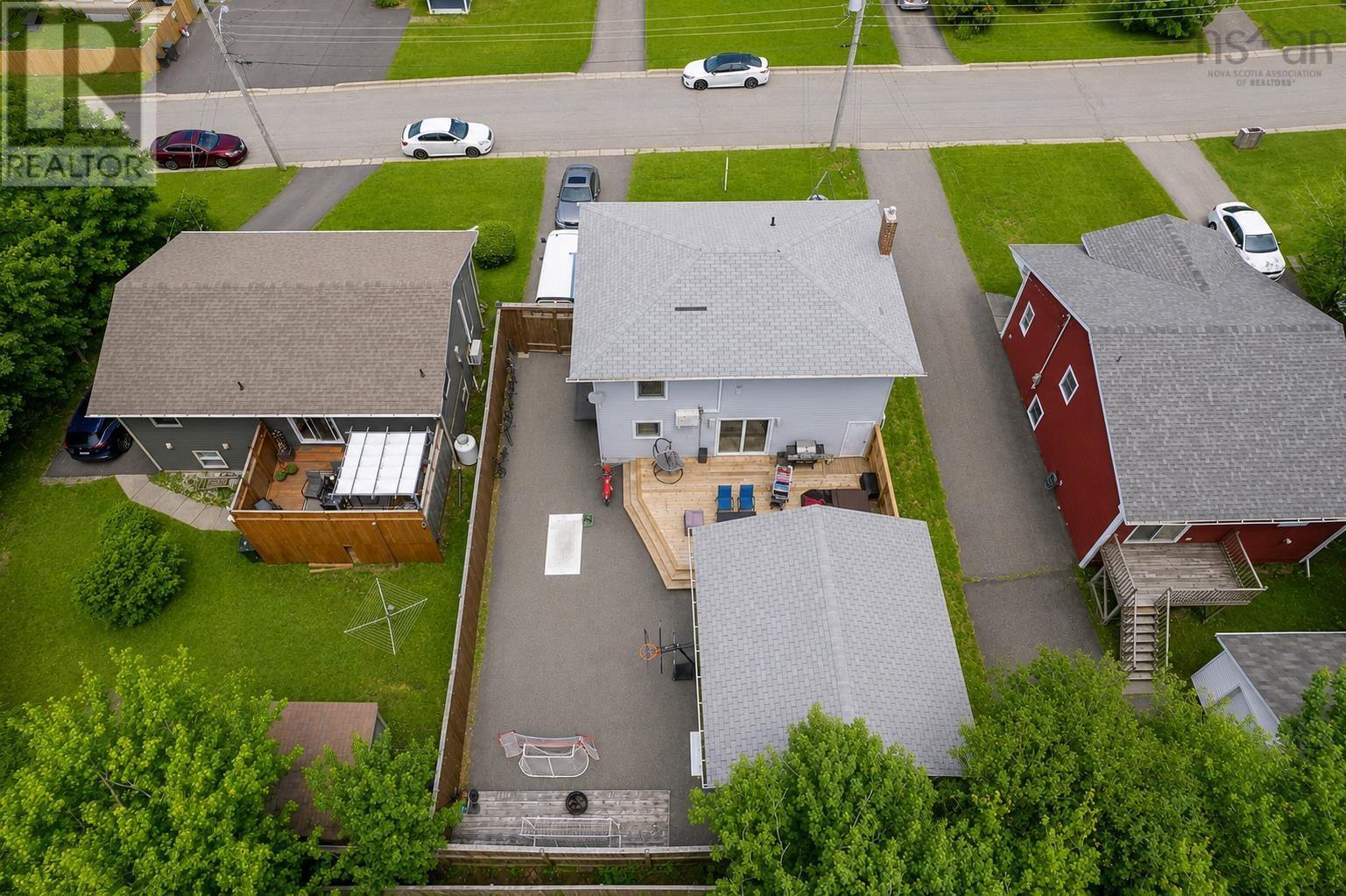 10 Melissa Crescent Property Photo 32