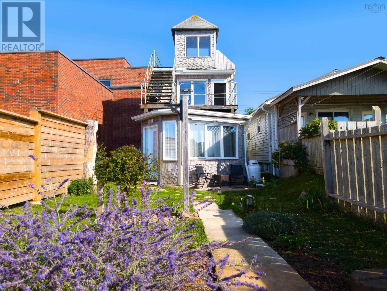 223 St George Street Property Photo 13