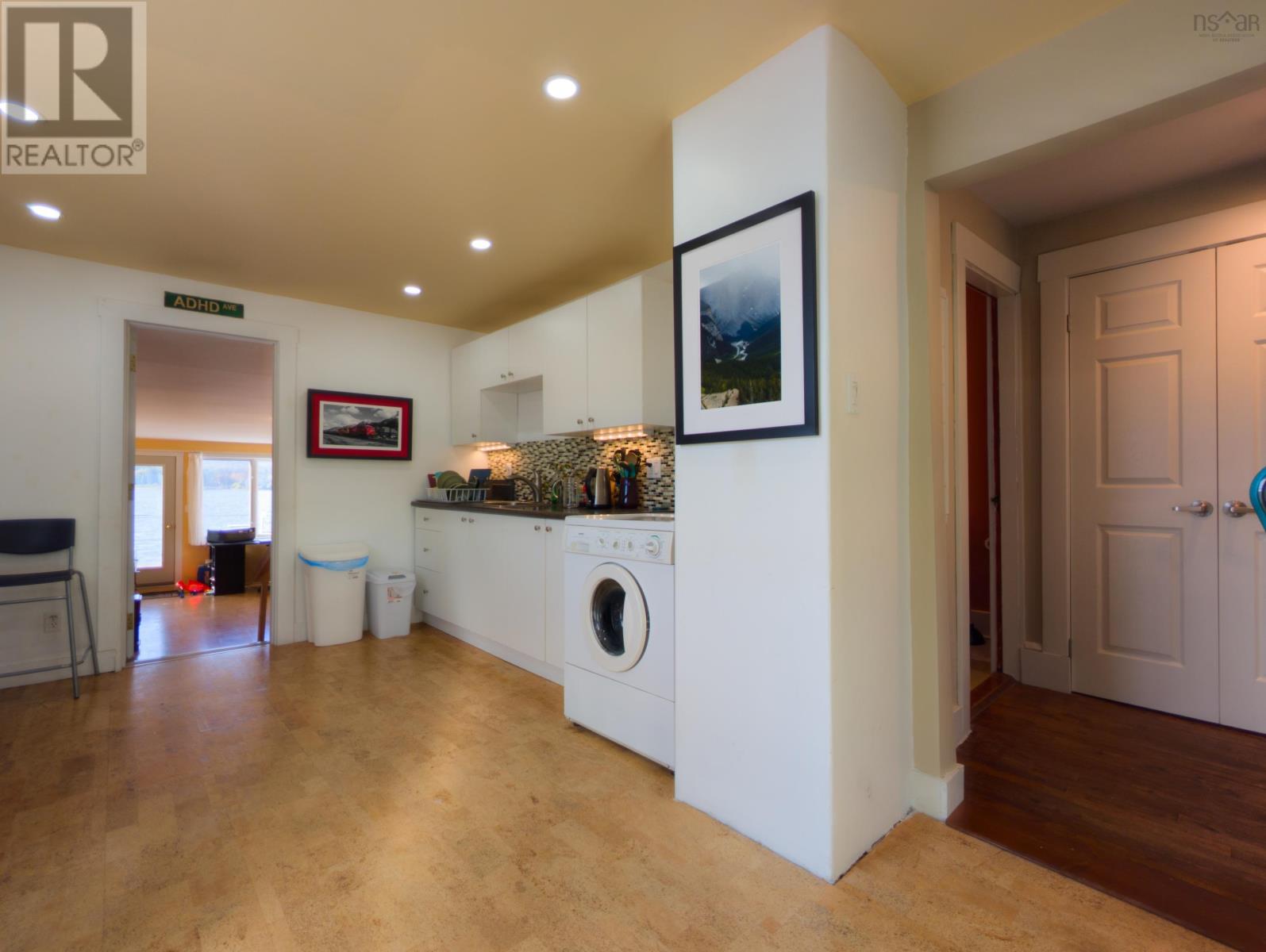 223 St George Street Property Photo 40