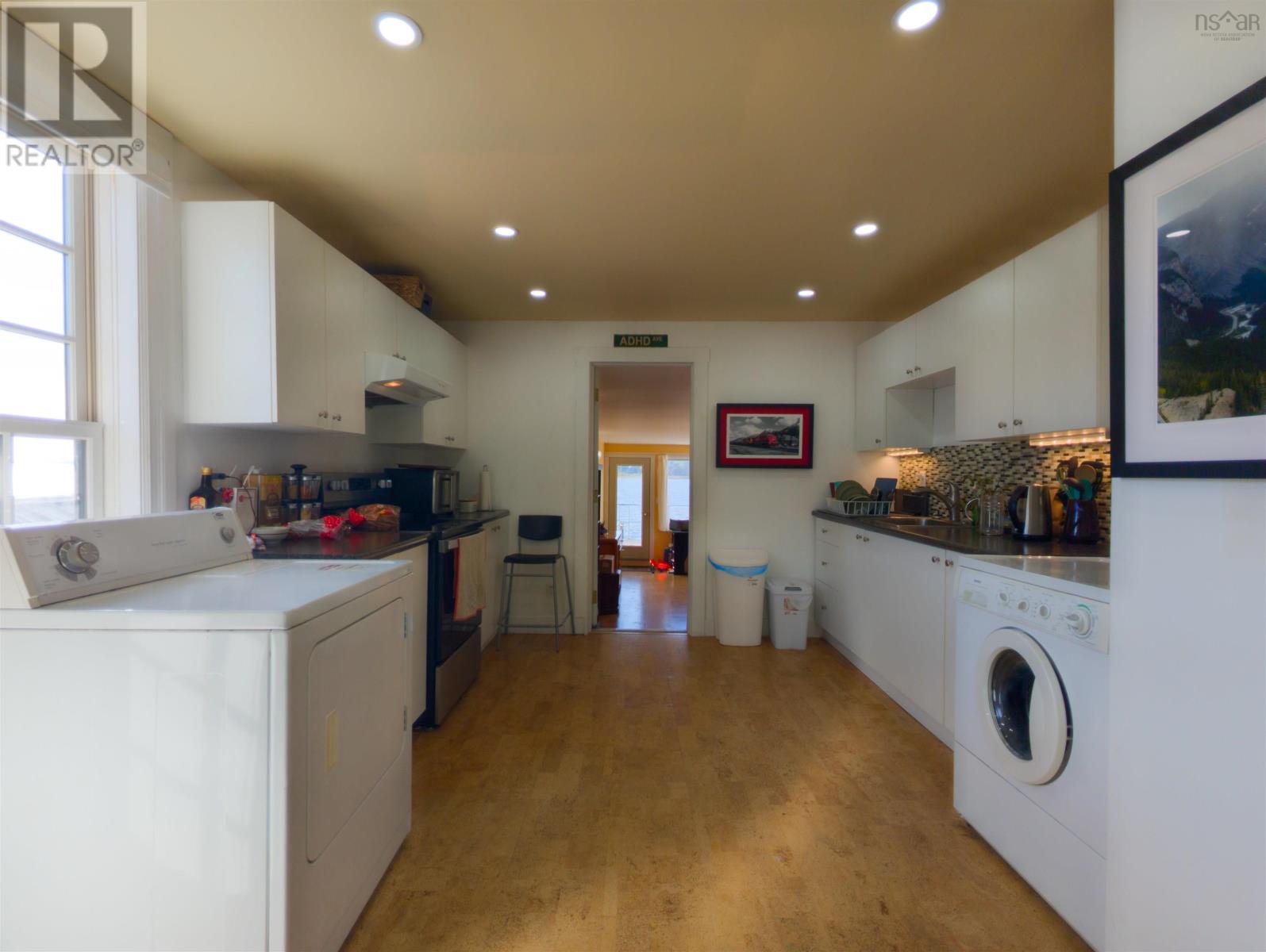 223 St George Street Property Photo 43