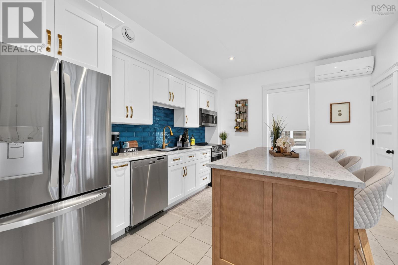 84 Charlotte Street Property Photo 6