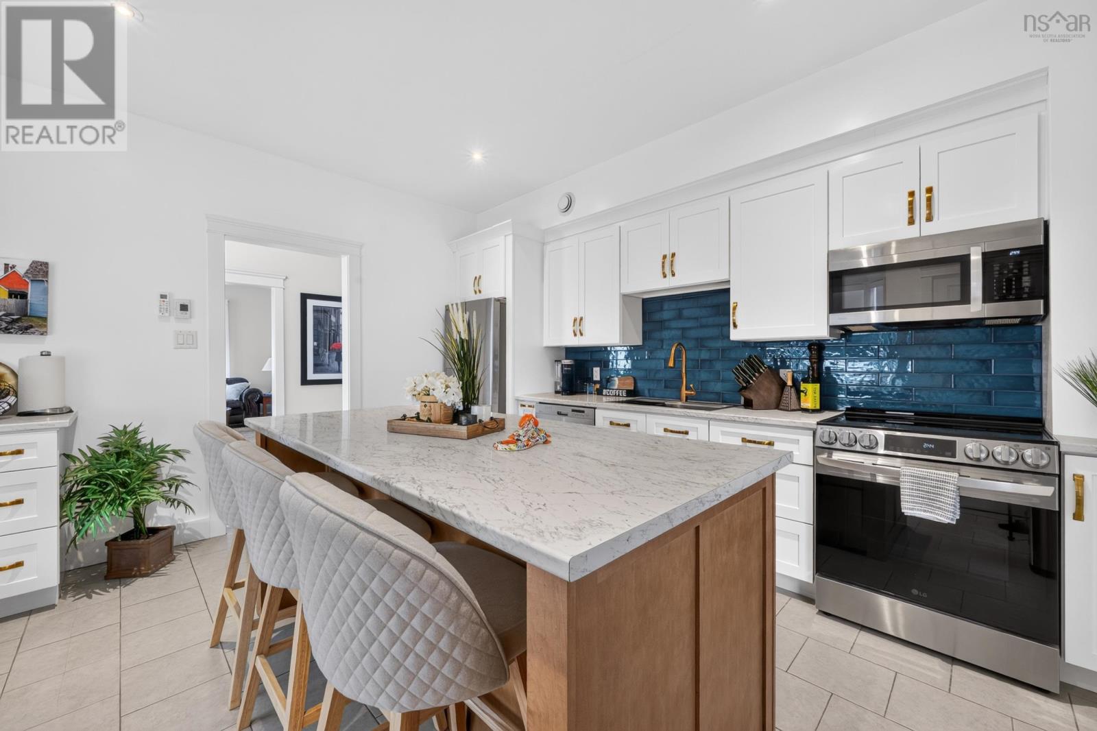 84 Charlotte Street Property Photo 7
