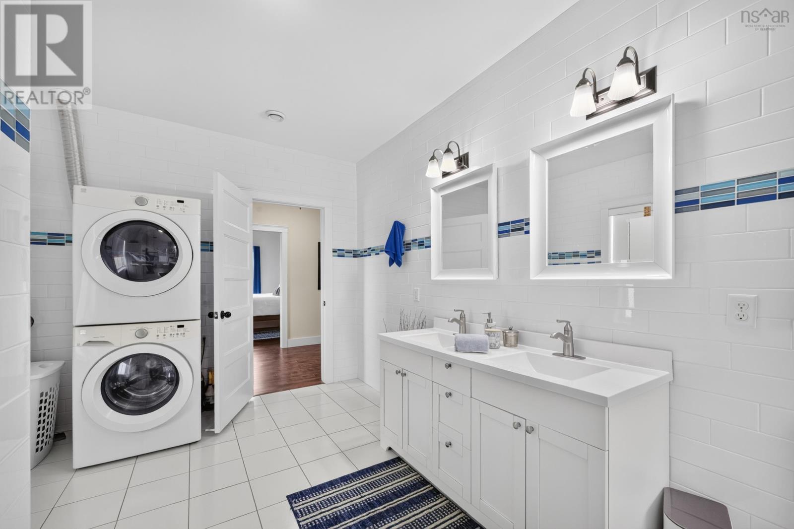 84 Charlotte Street Property Photo 27
