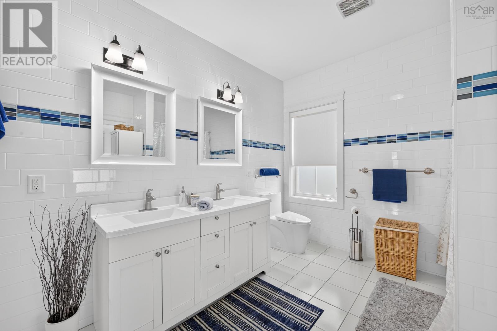 84 Charlotte Street Property Photo 28