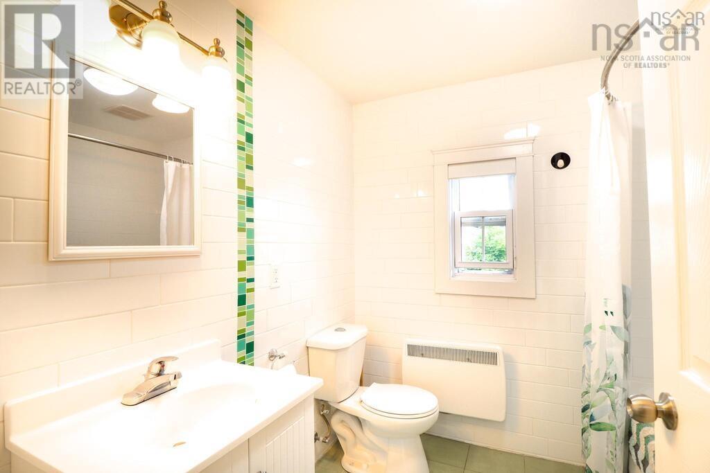 84 Charlotte Street Property Photo 34