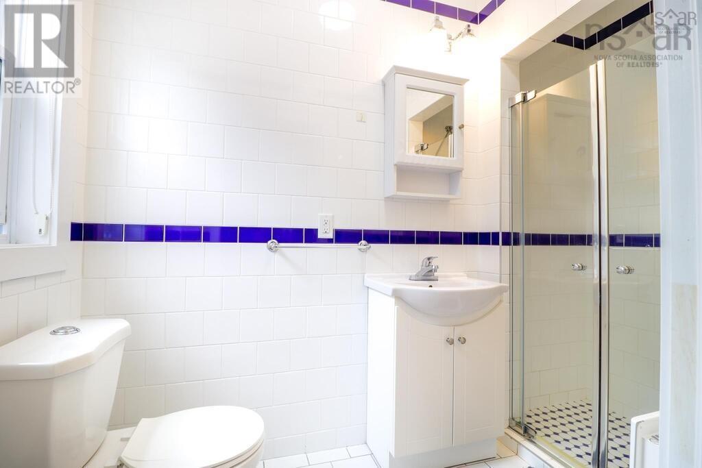 84 Charlotte Street Property Photo 37