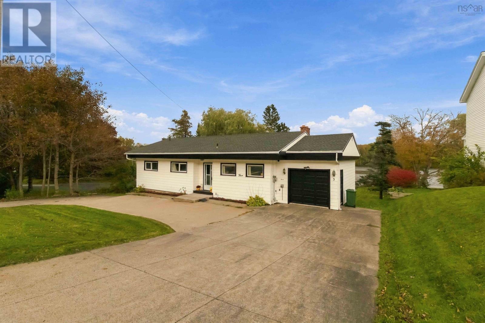 3 Wildwood Boulevard