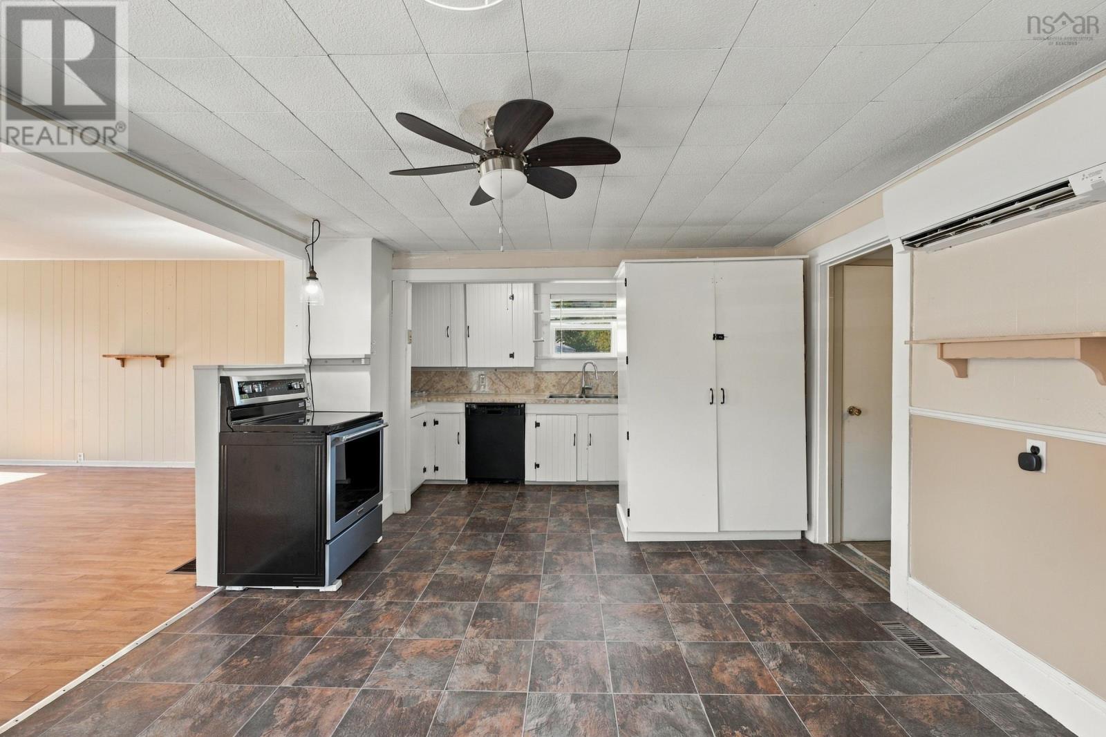 4127 Highway 1 Property Photo 5