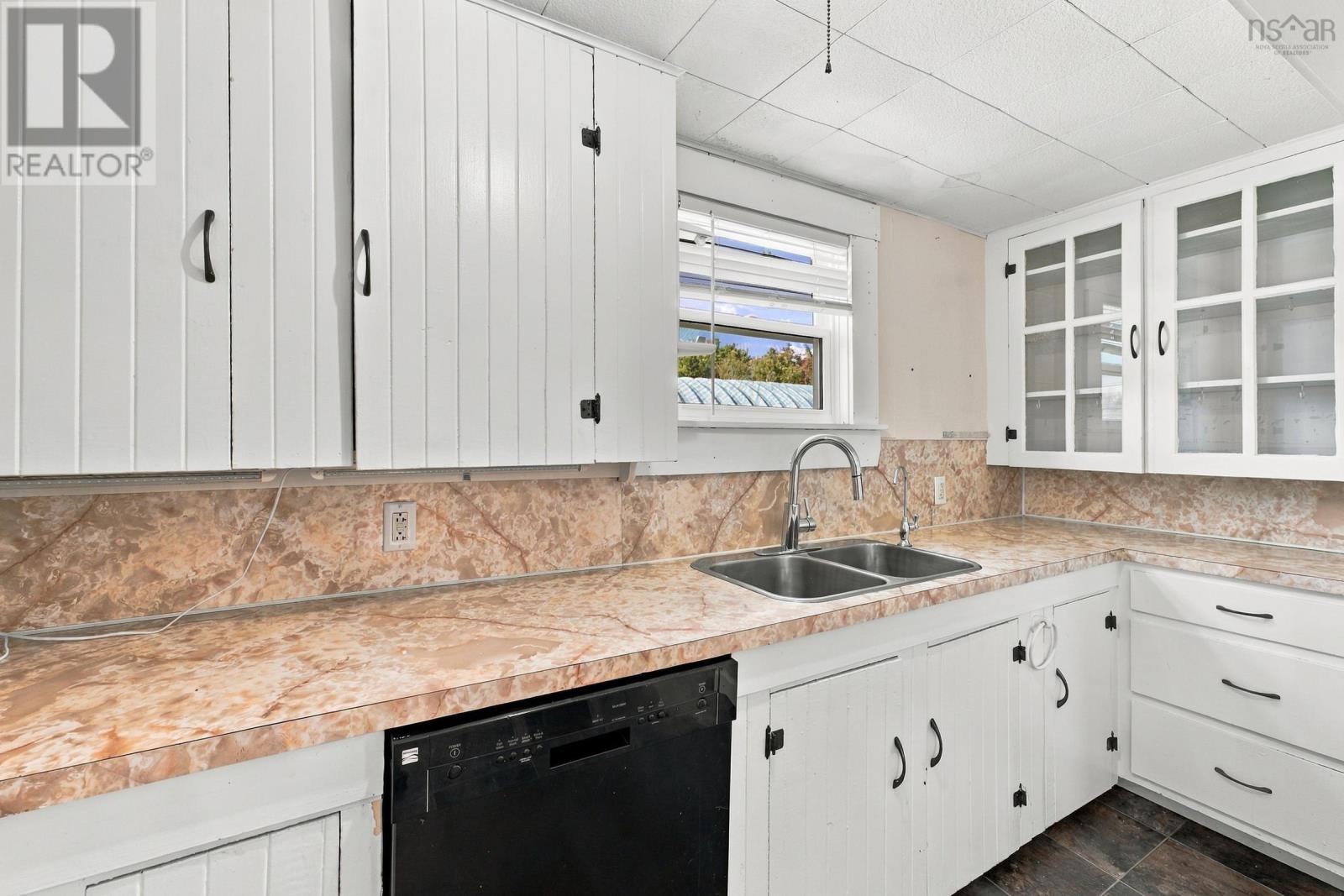 4127 Highway 1 Property Photo 6