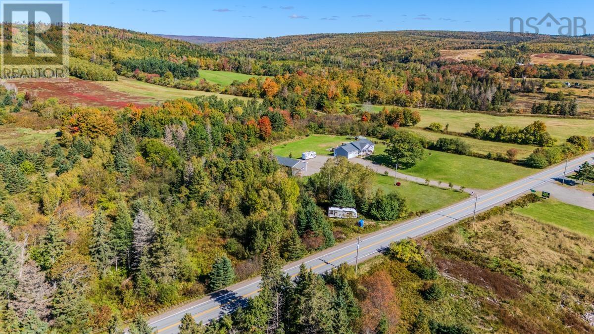 3425 Highway 2 Property Photo 9