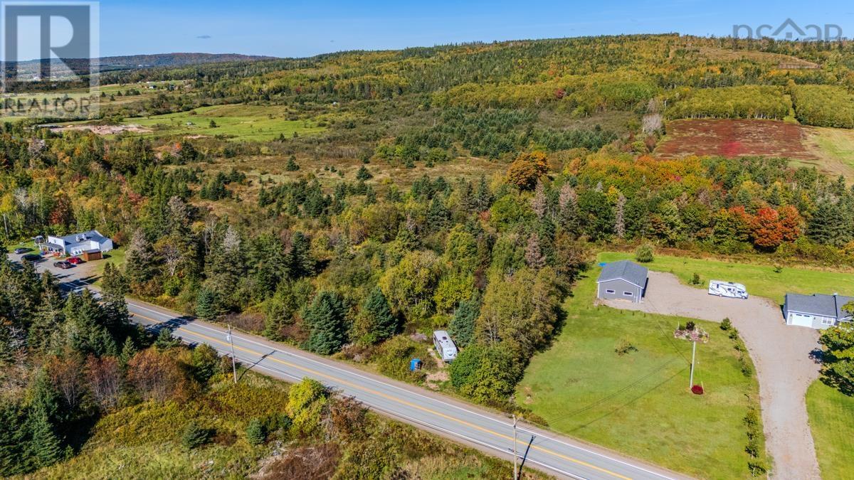 3425 Highway 2 Property Photo 11