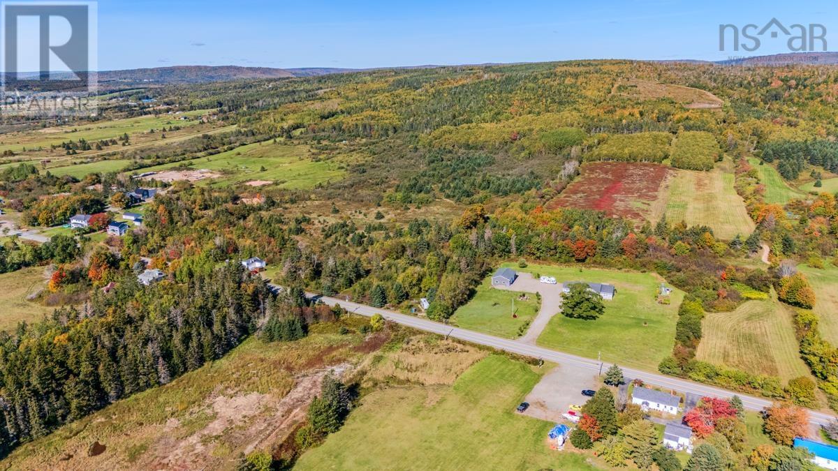 3425 Highway 2 Property Photo 12