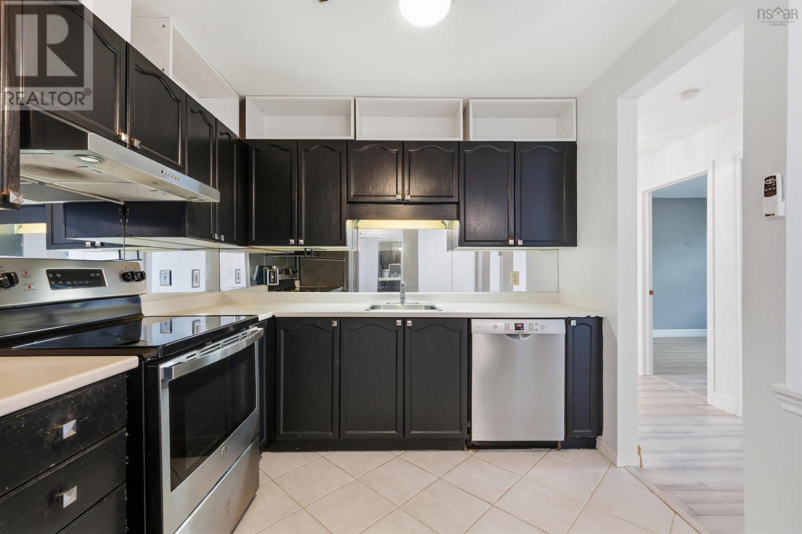 411 83 Kearney Lake Road Property Photo 12