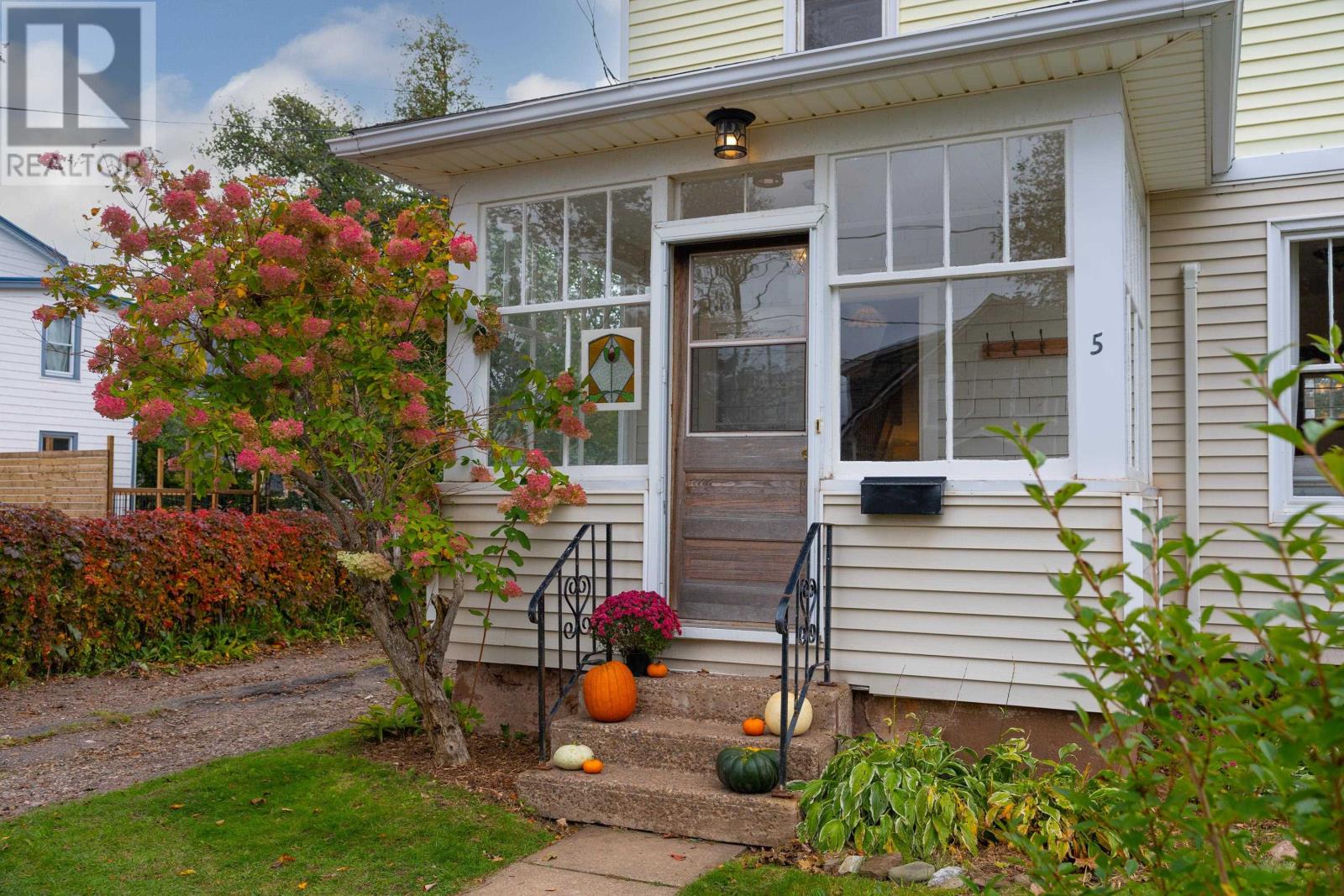 5 Lapthorne Avenue Property Photo 5