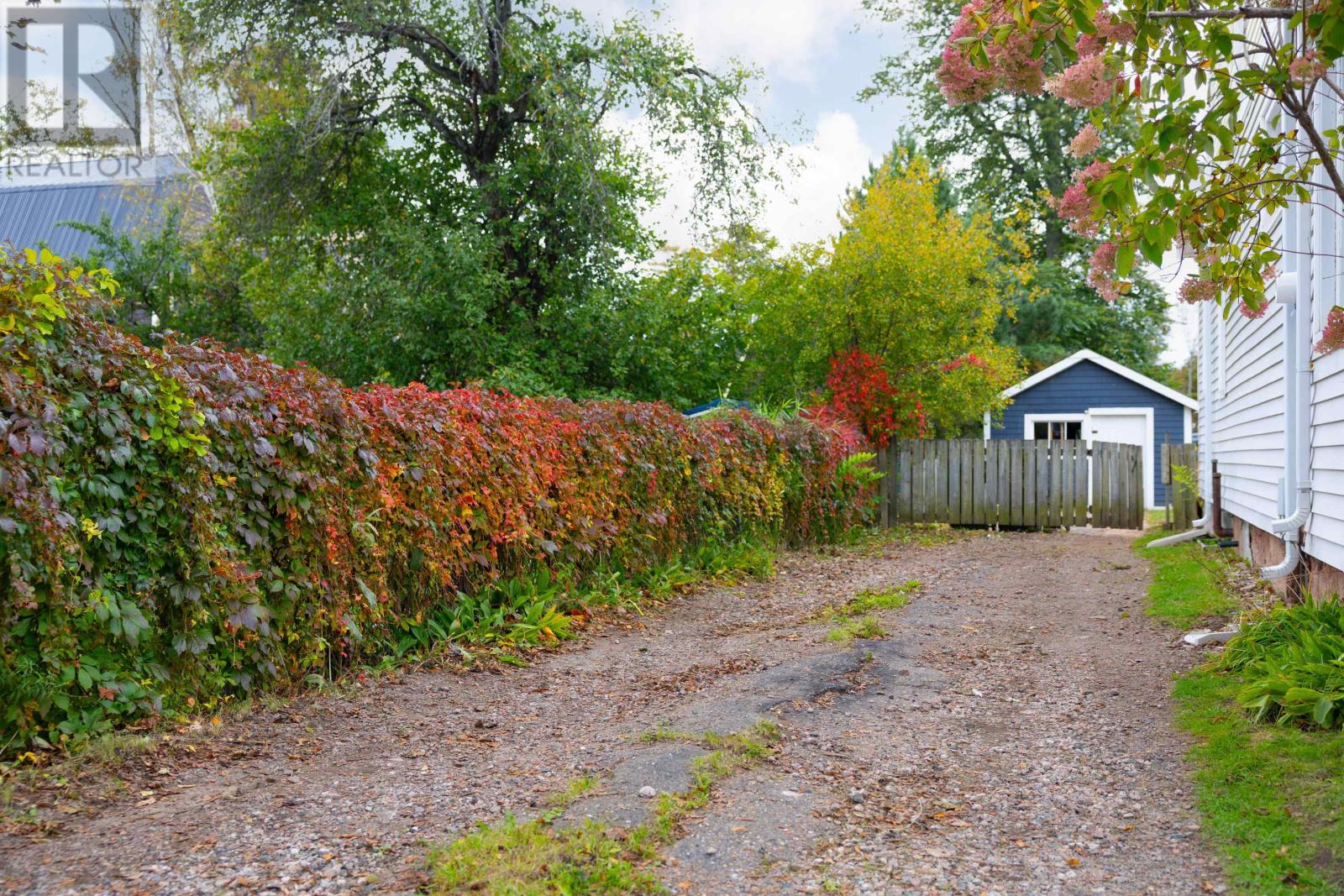 5 Lapthorne Avenue Property Photo 40