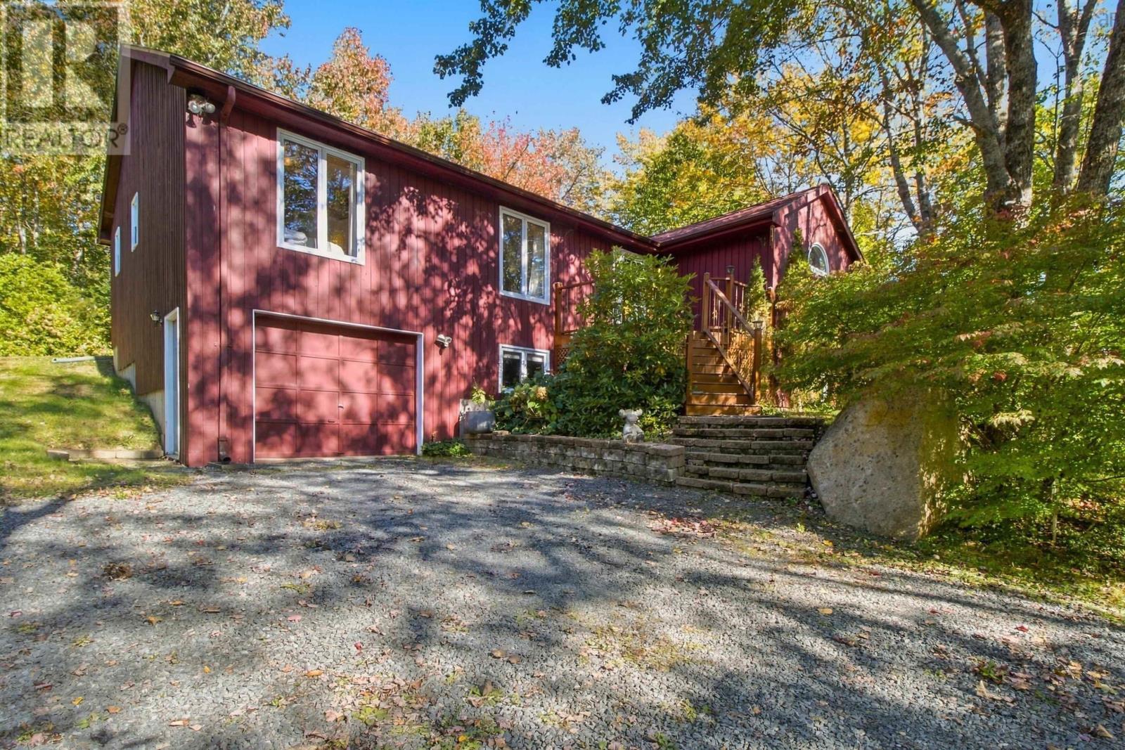 226 Windsor Drive Property Photo 1