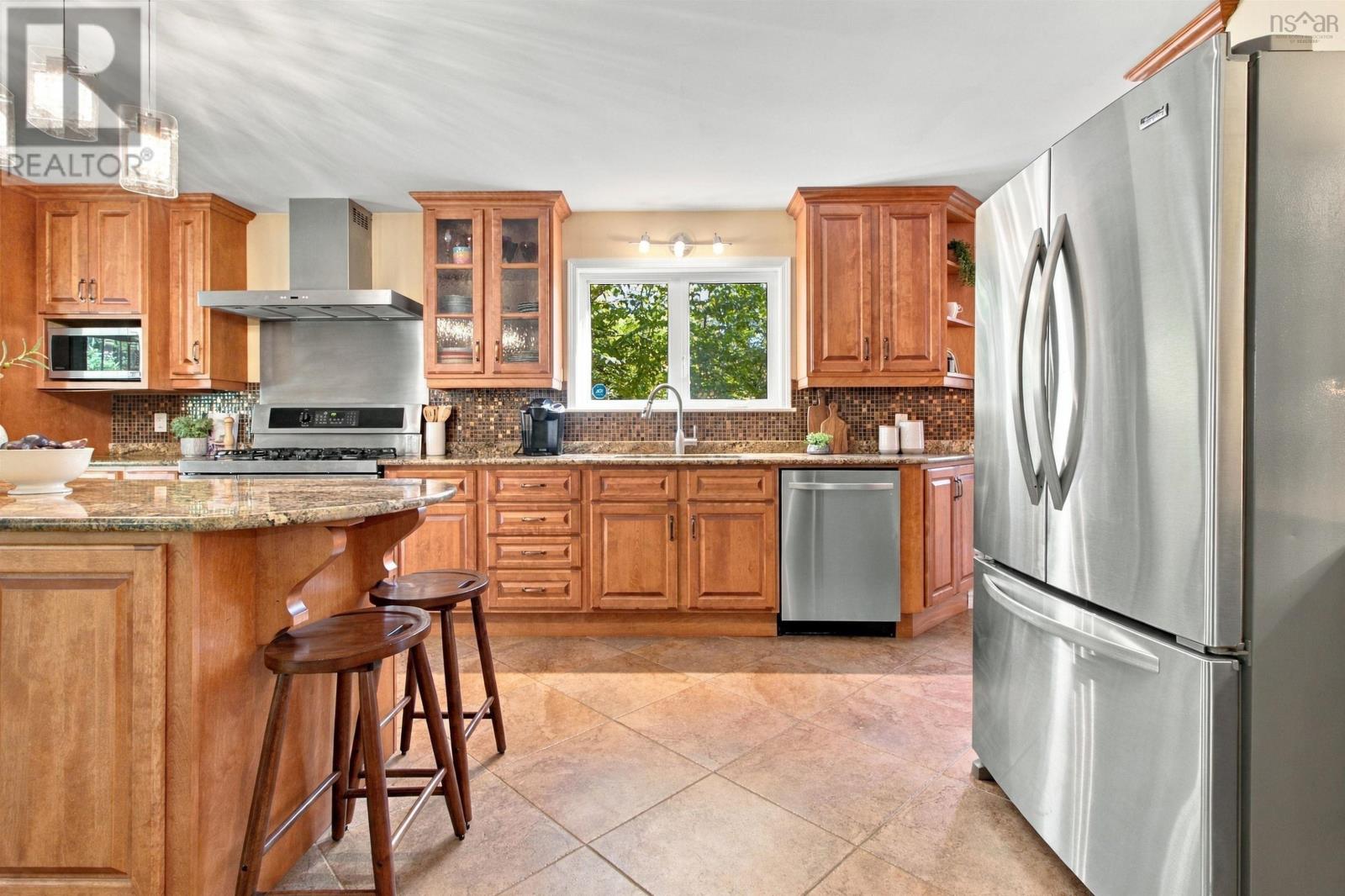 226 Windsor Drive Property Photo 12