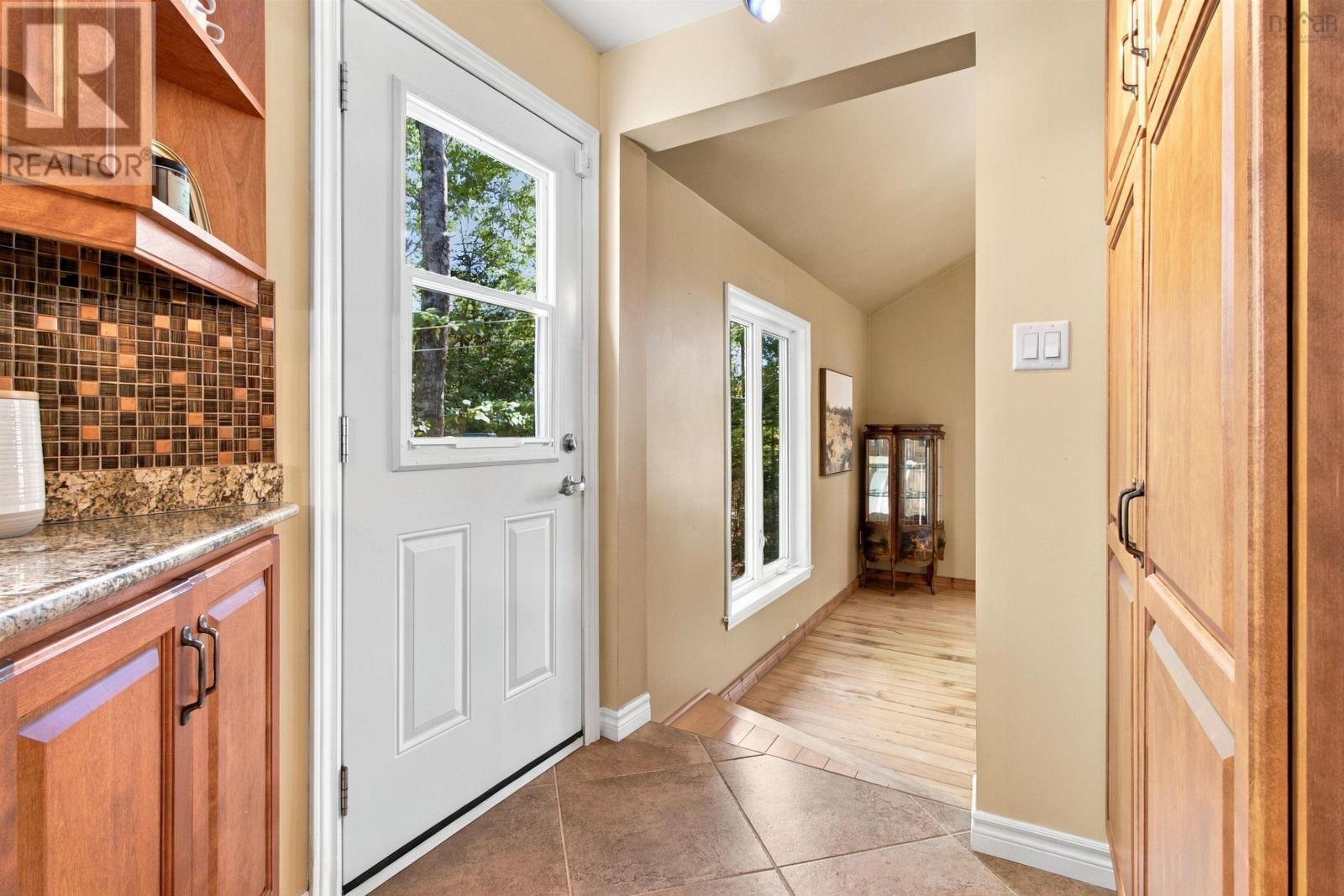 226 Windsor Drive Property Photo 16
