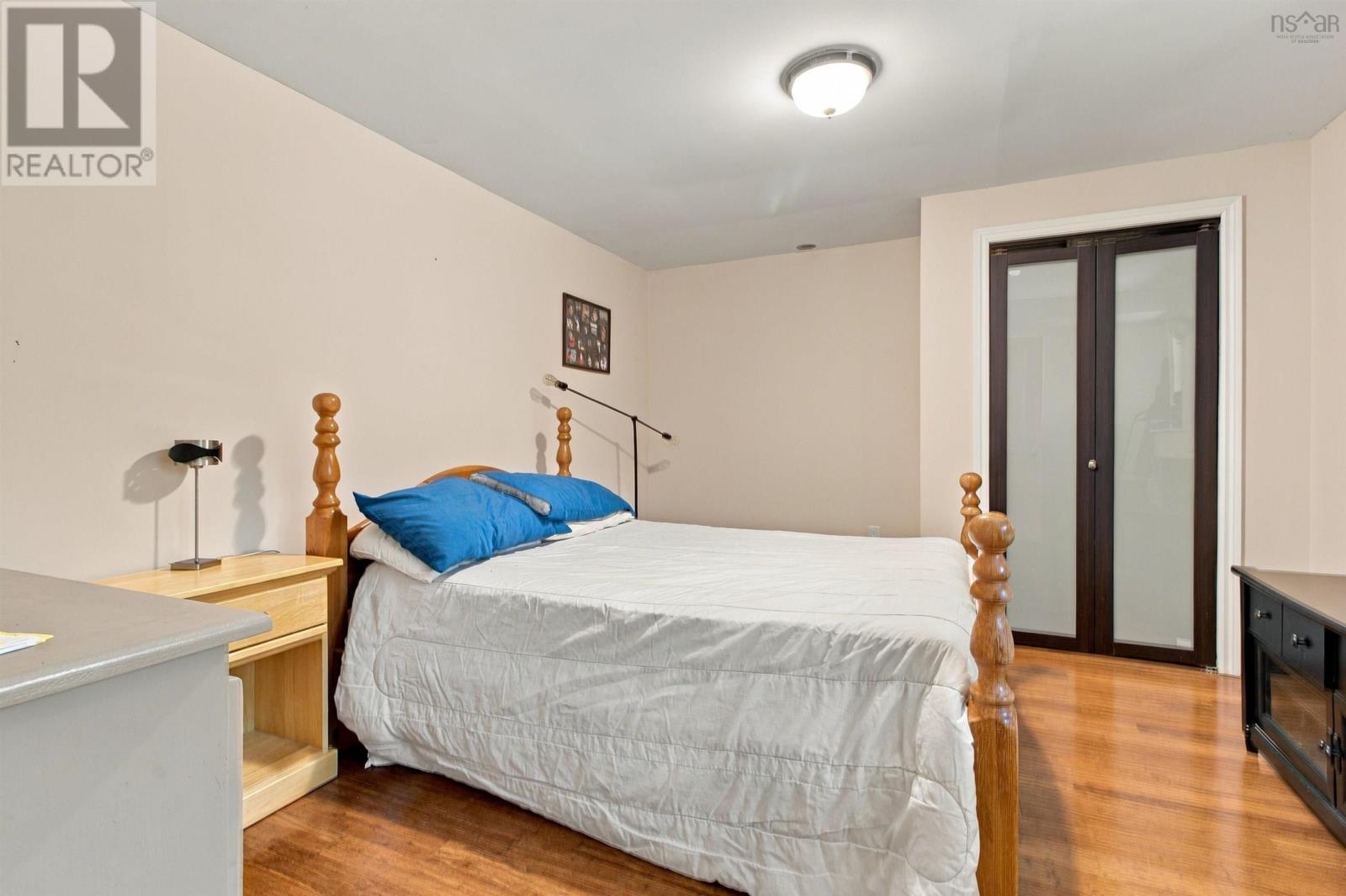 226 Windsor Drive Property Photo 28