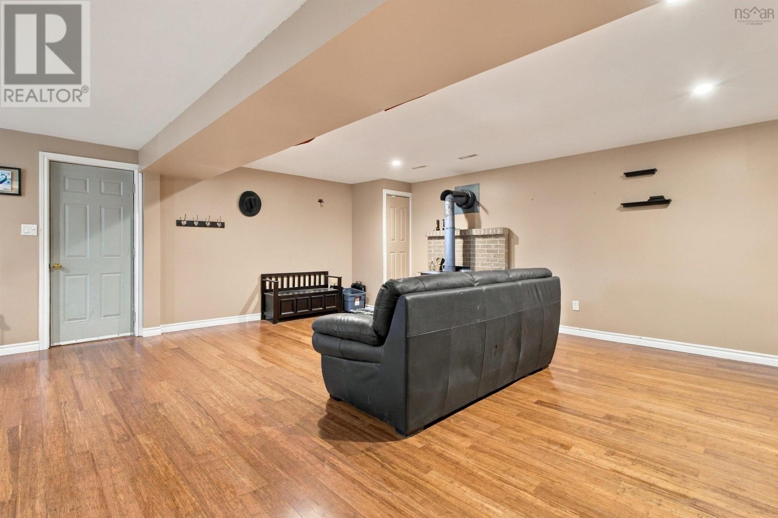 226 Windsor Drive Property Photo 31