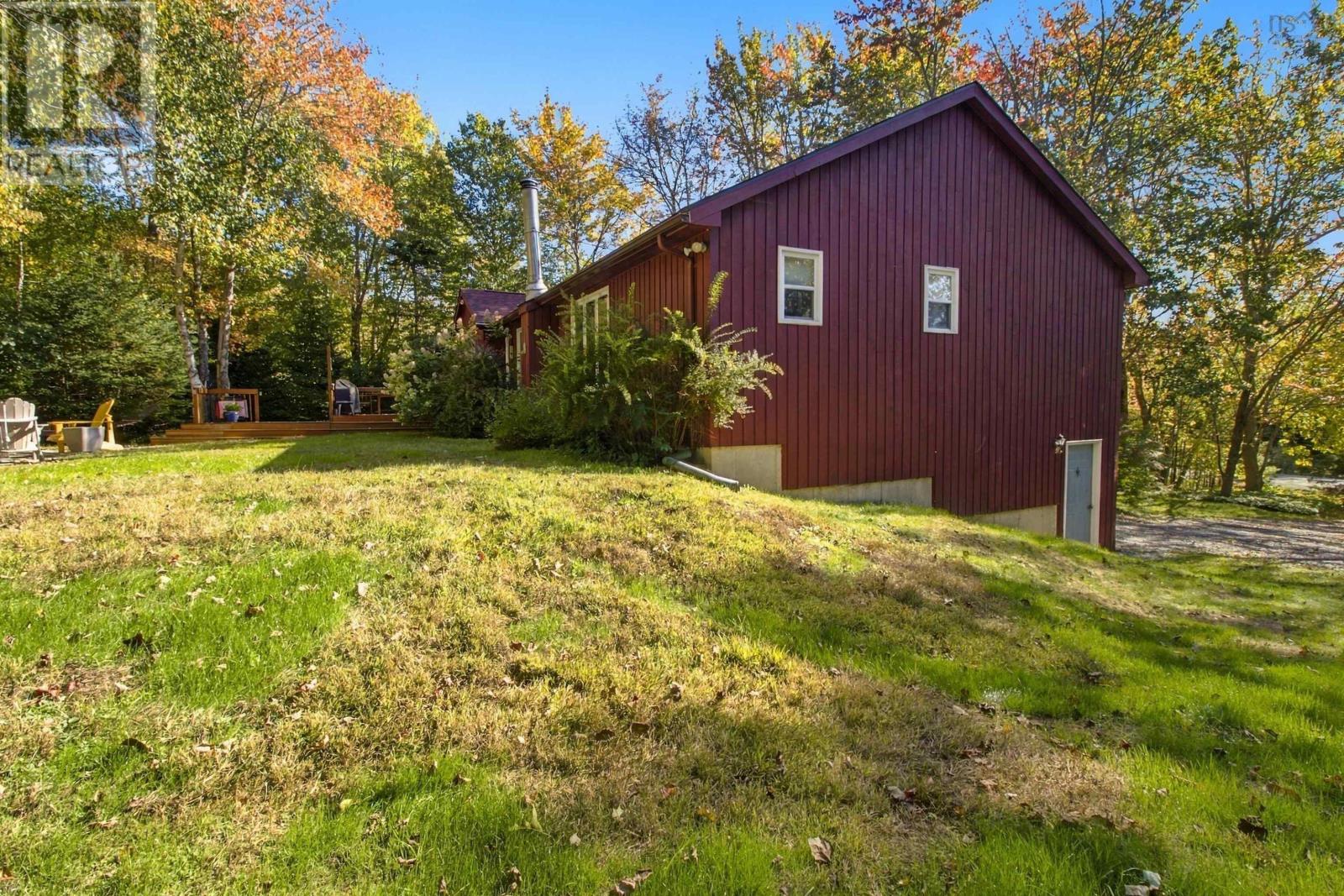 226 Windsor Drive Property Photo 33