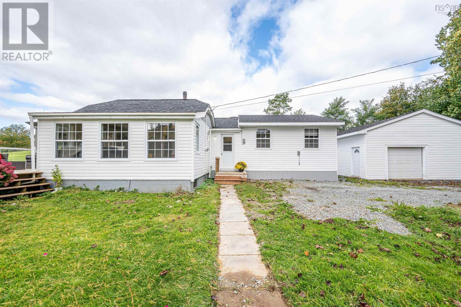 66 Old Halifax Road Property Photo 1