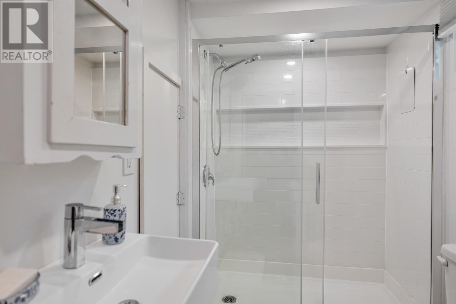 25 York Lane Property Photo 27