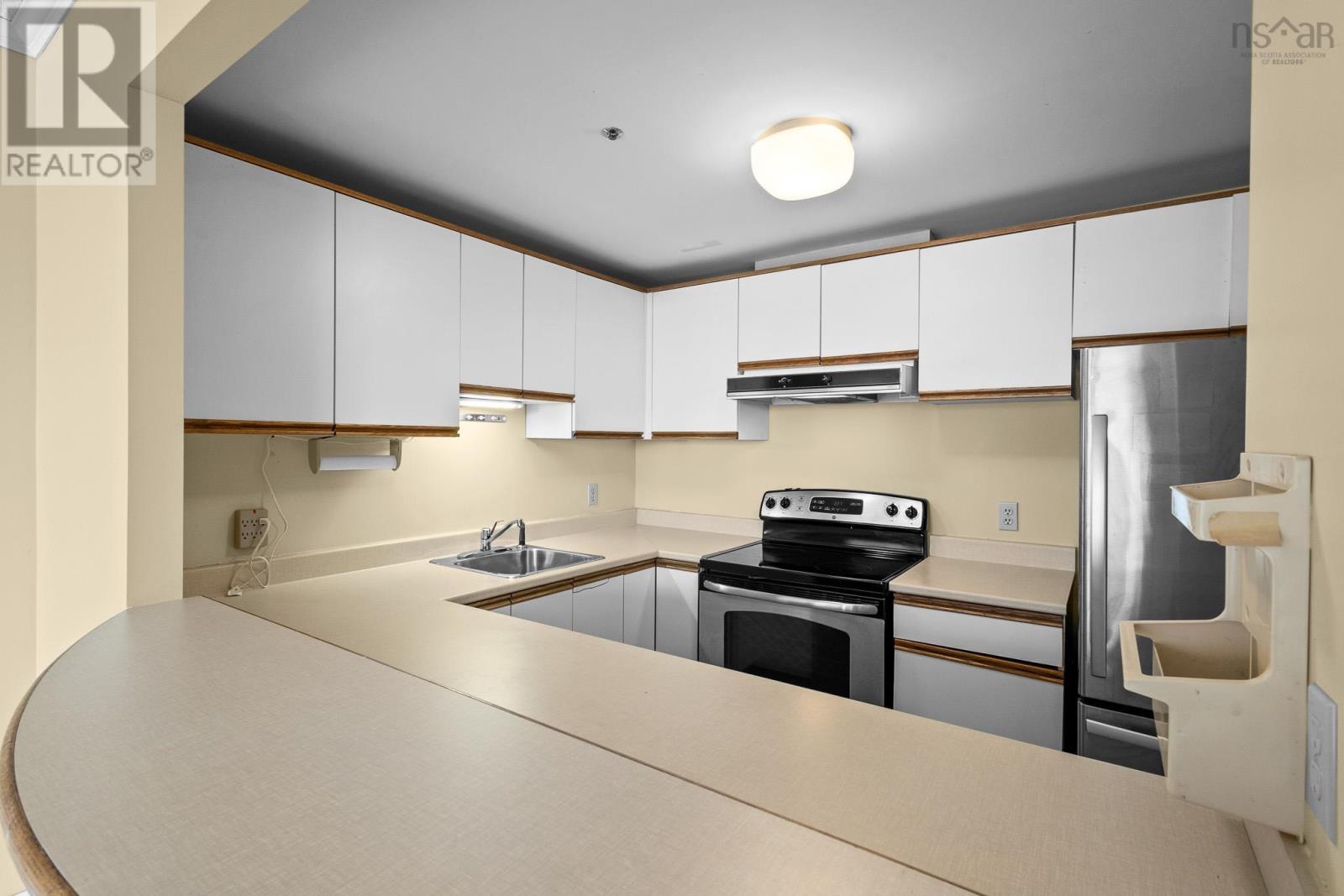 416 1326 Lower Water Street Property Photo 9