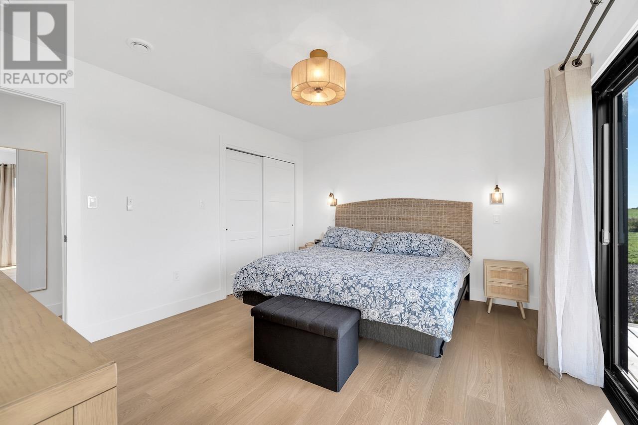 64 Dingwell Road Property Photo 30
