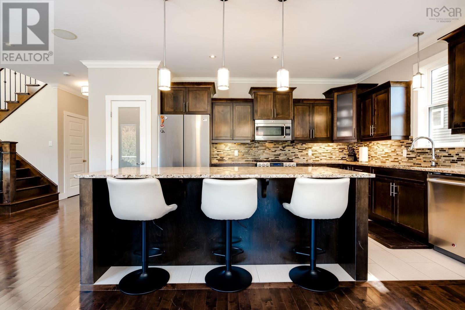32 Hollyhock Way Property Photo 13