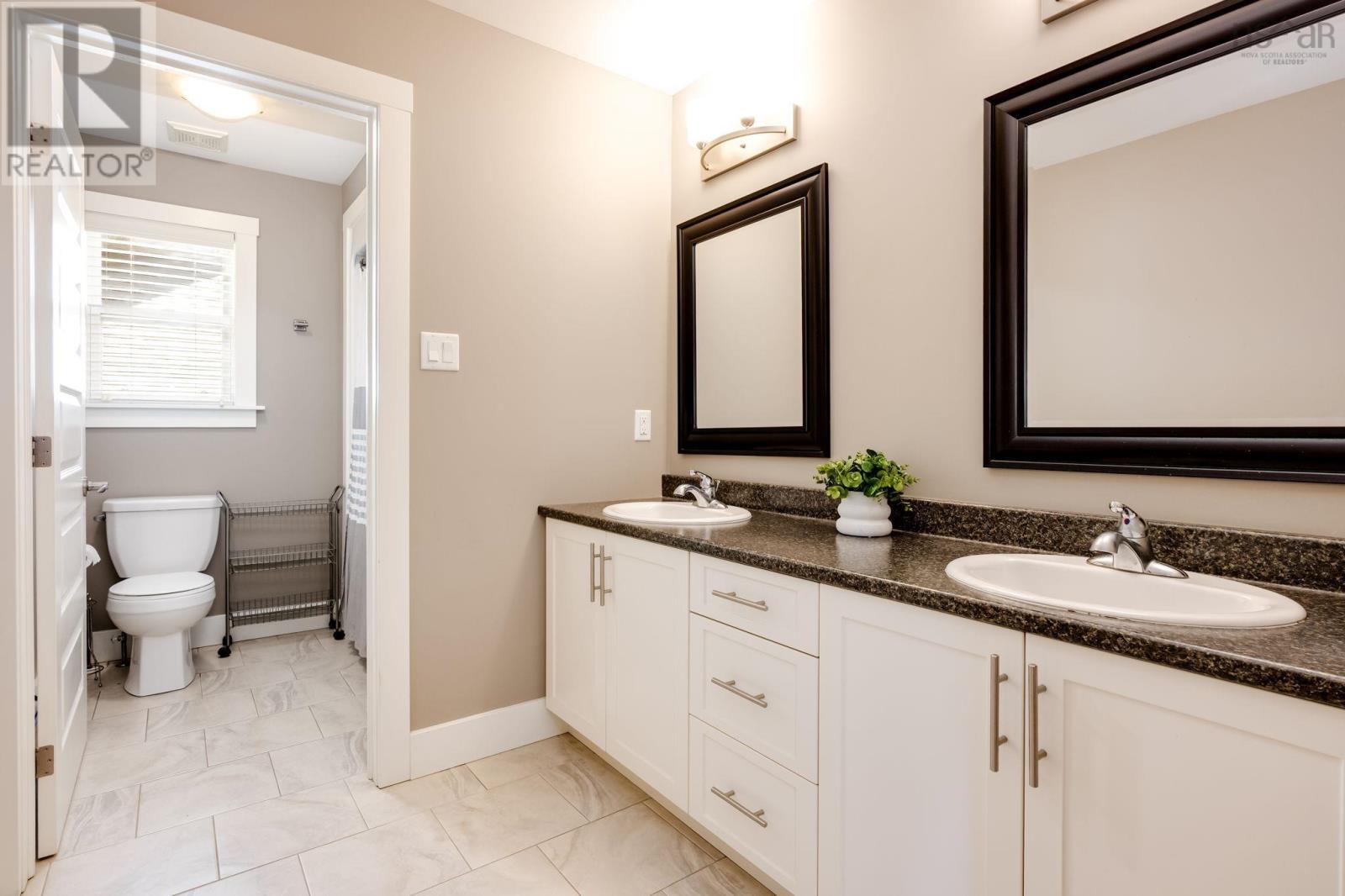 32 Hollyhock Way Property Photo 29
