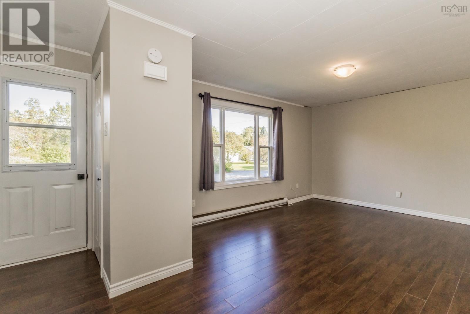 1063/1065 Camhill Court Property Photo 10