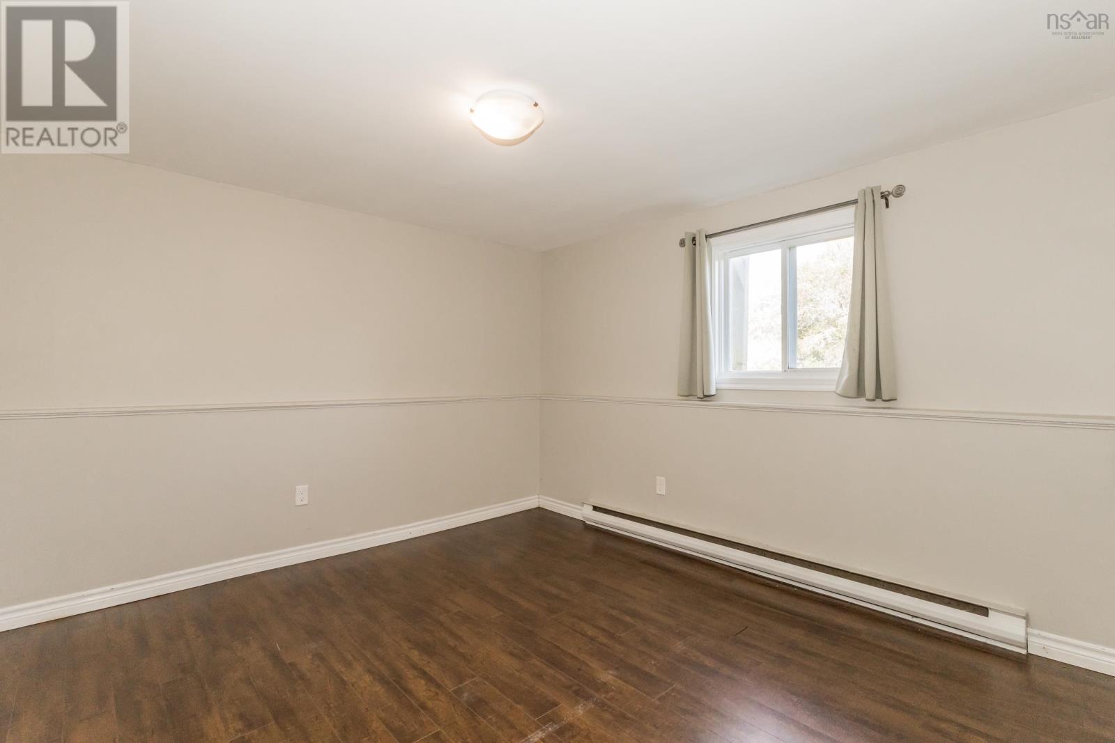 1063/1065 Camhill Court Property Photo 14