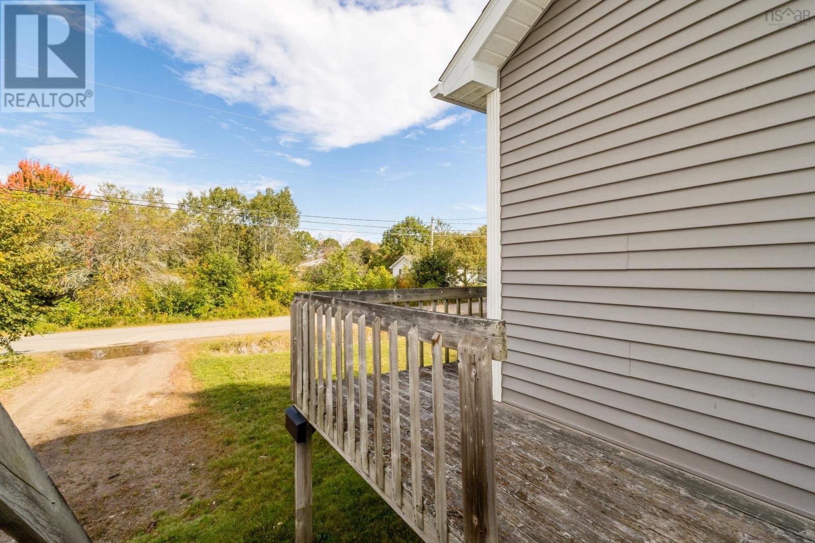 1063/1065 Camhill Court Property Photo 19