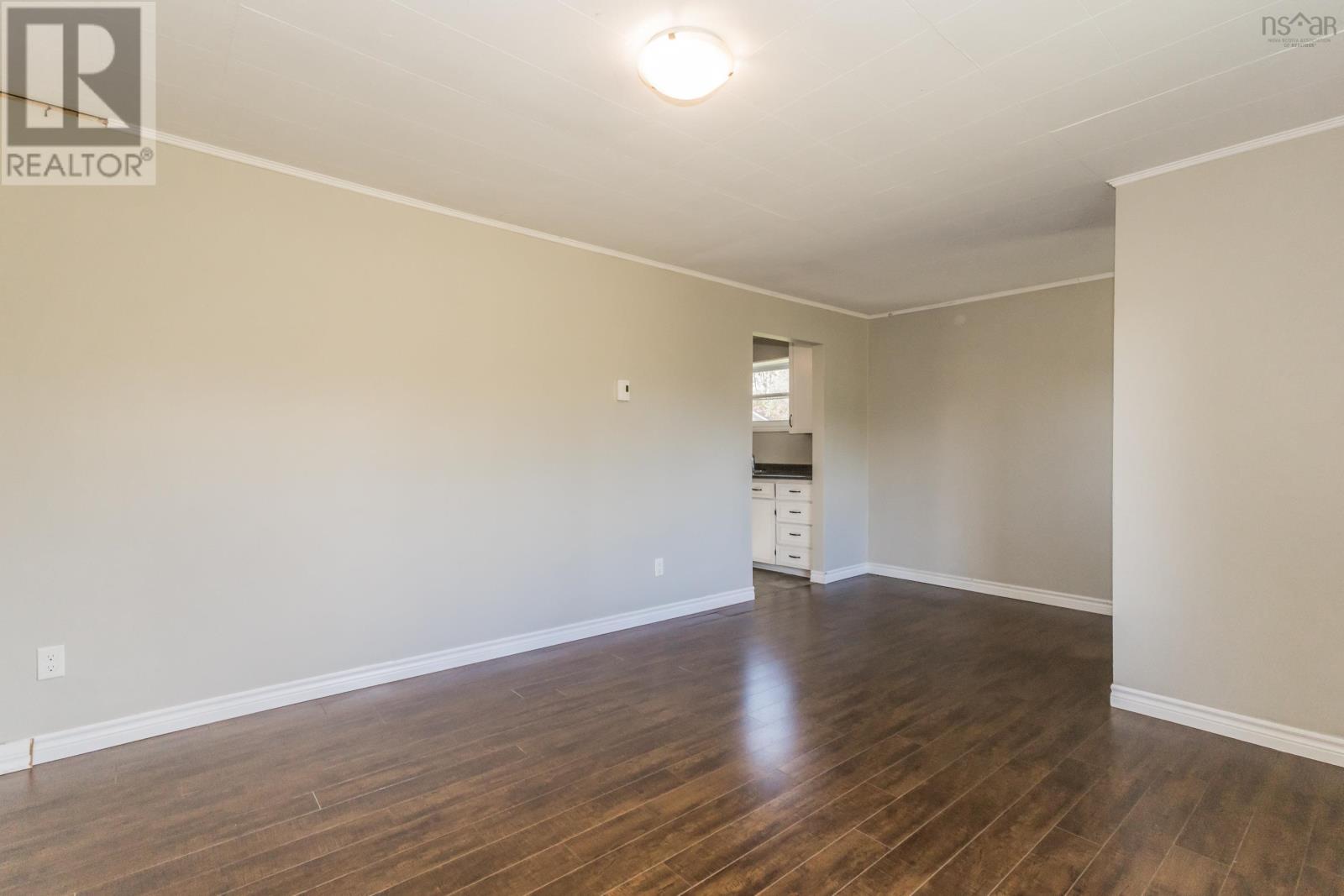 1063/1065 Camhill Court Property Photo 10