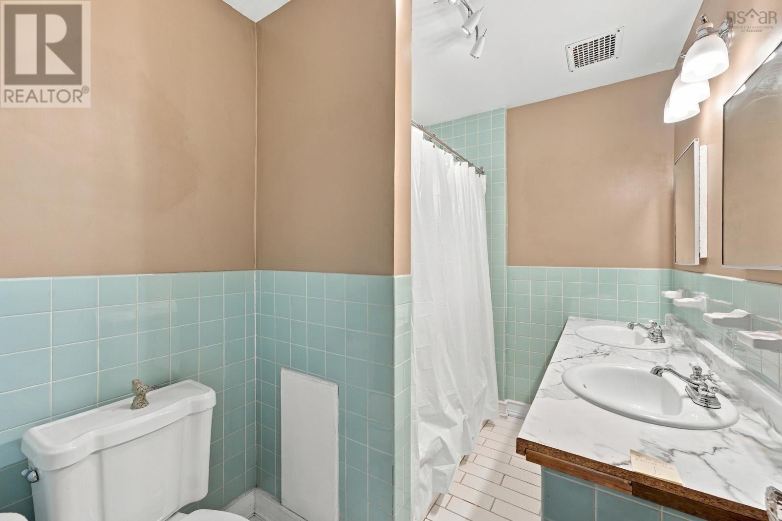1 Orchard Road Property Photo 28