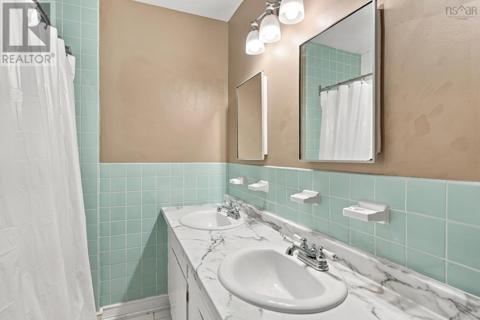 1 Orchard Road Property Photo 29