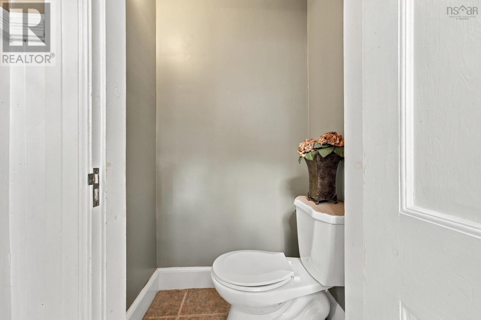 1 Orchard Road Property Photo 40