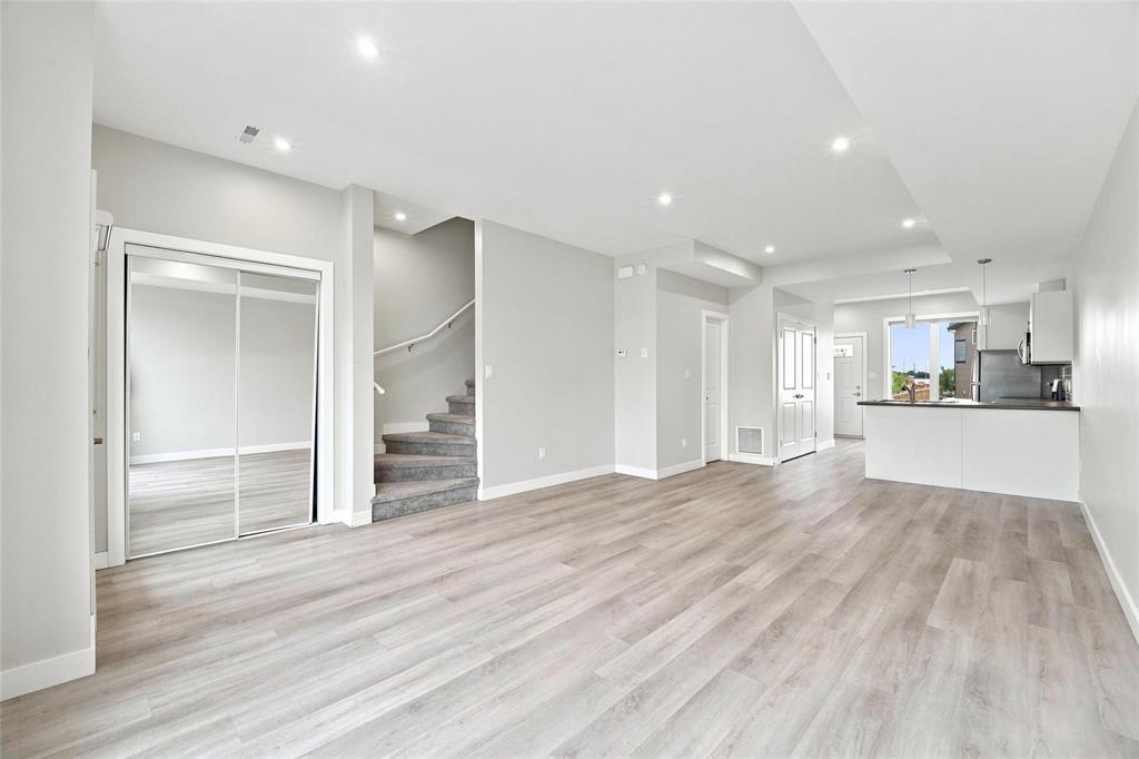 33 Lynx Street Property Photo 6