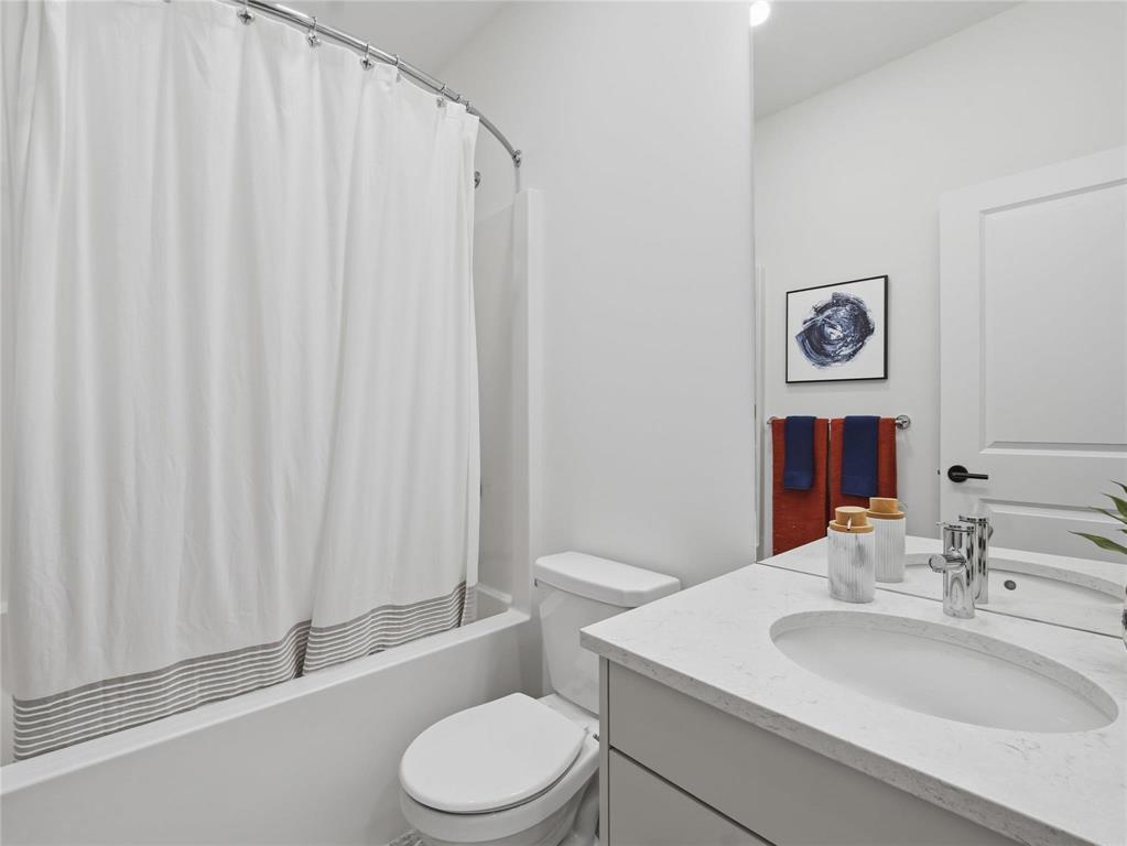 255 Yellow Moon Crescent Property Photo 18