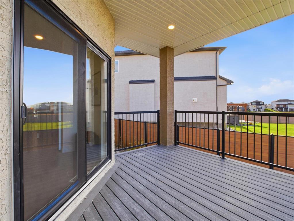 255 Yellow Moon Crescent Property Photo 20