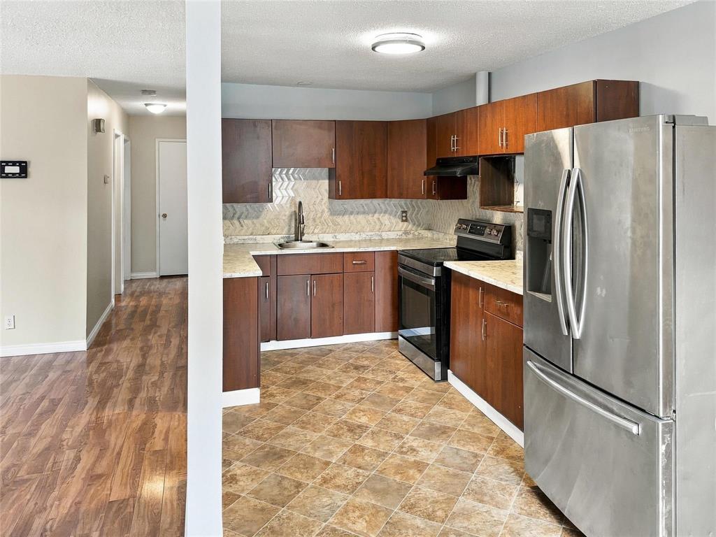 11 Evergreen Boulevard Property Photo 5